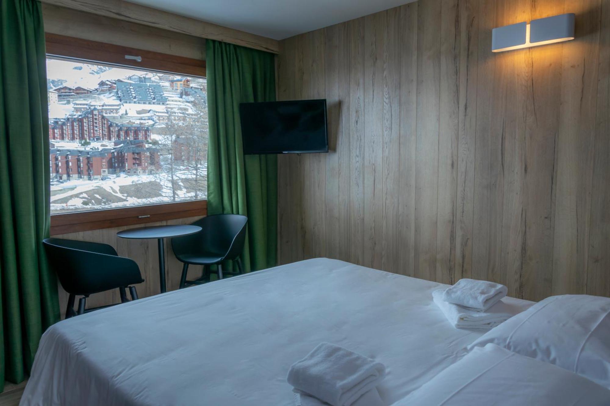Hotel Petit Palais Breuil-Cervinia Exterior photo