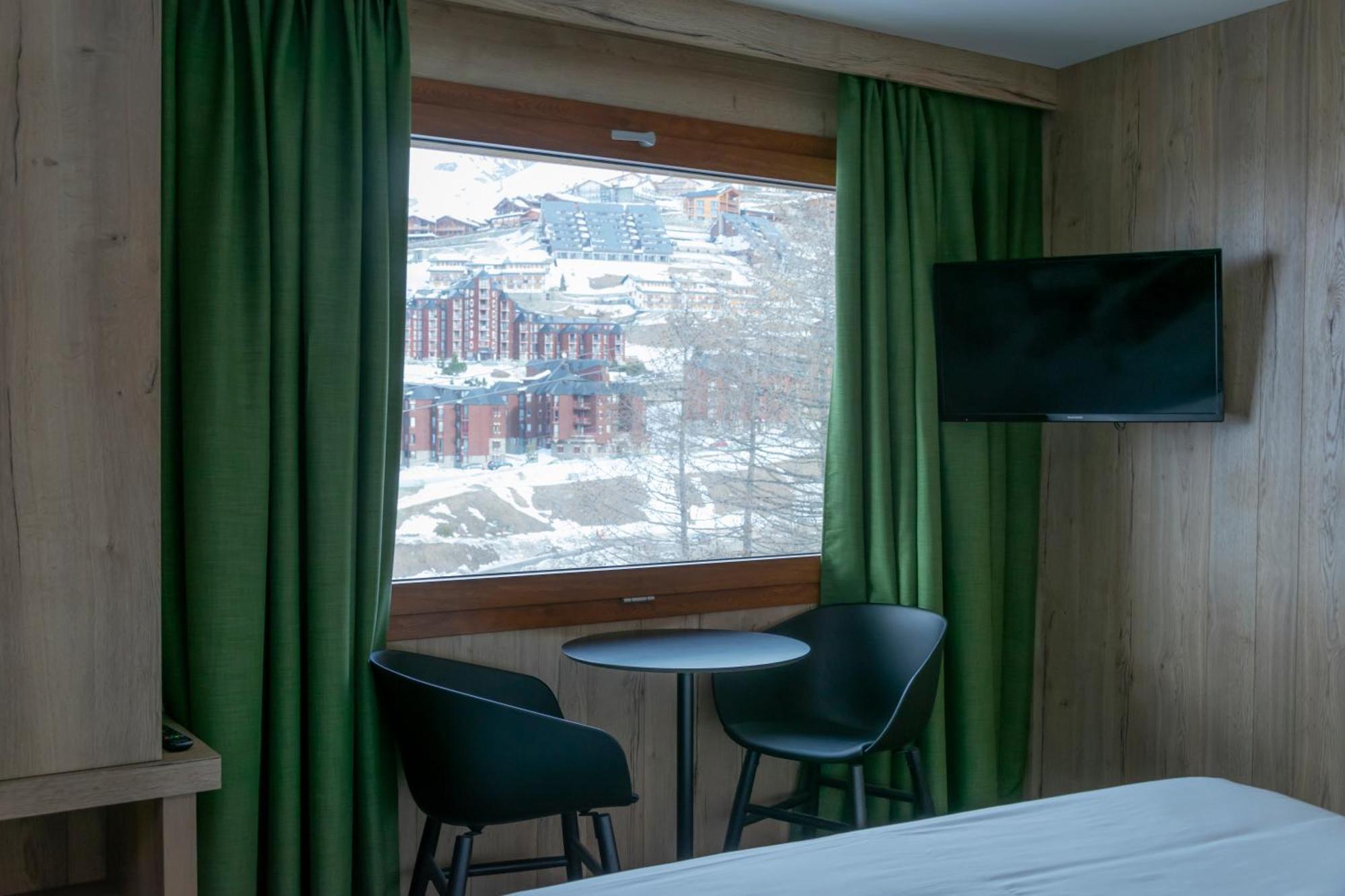 Hotel Petit Palais Breuil-Cervinia Room photo
