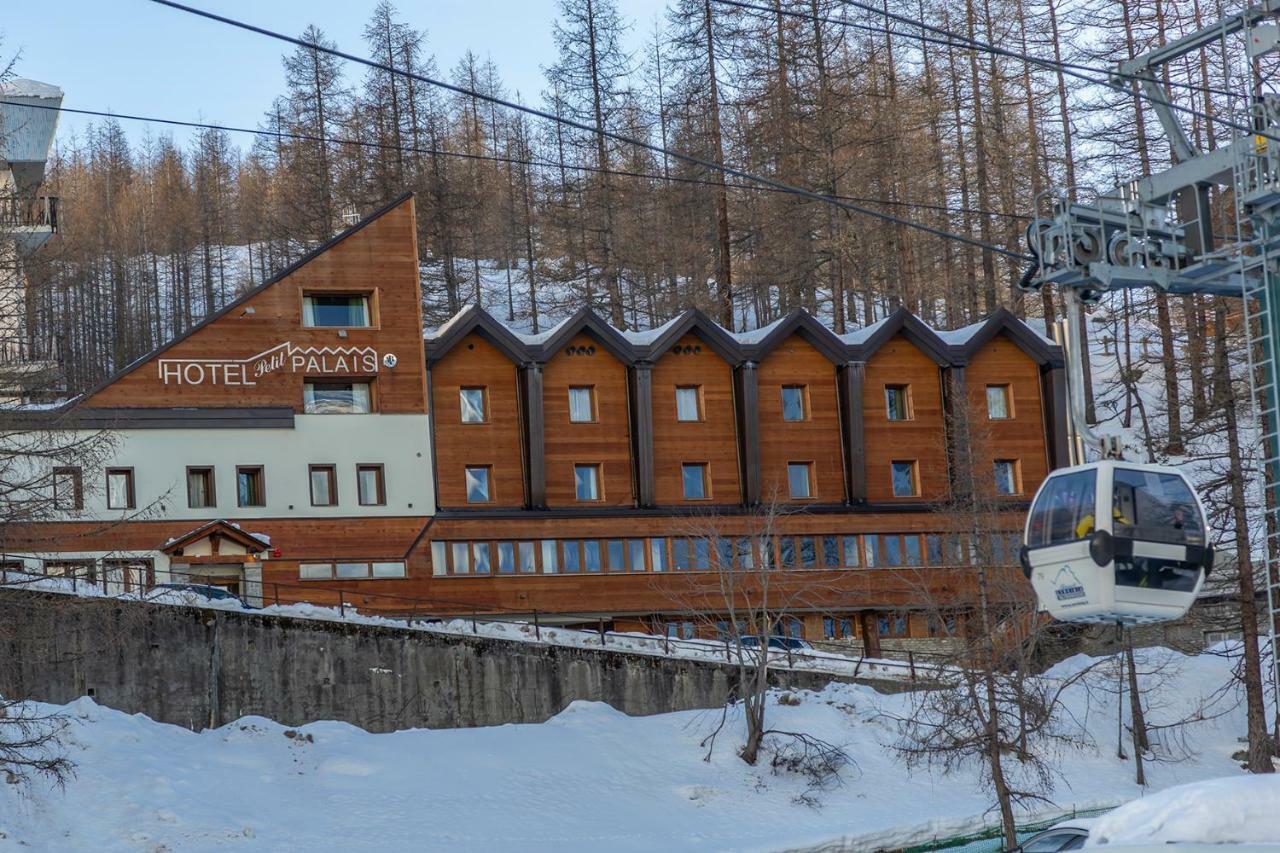Hotel Petit Palais Breuil-Cervinia Exterior photo